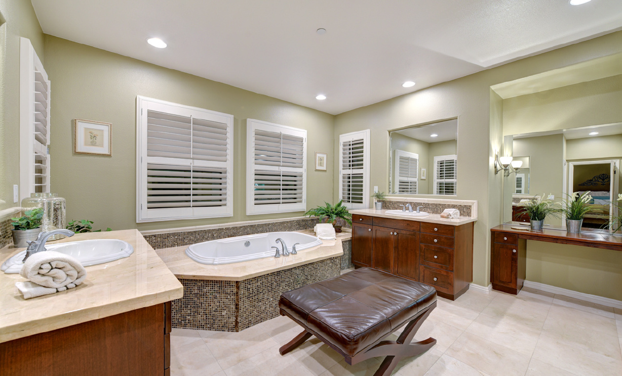 18621 Oaklawn Ln, Yorba Linda CA: 