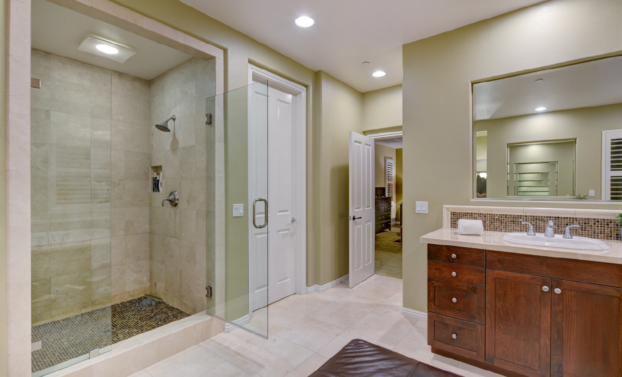 18621 Oaklawn Ln, Yorba Linda CA: 