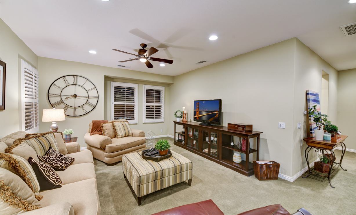 18621 Oaklawn Ln, Yorba Linda CA: 