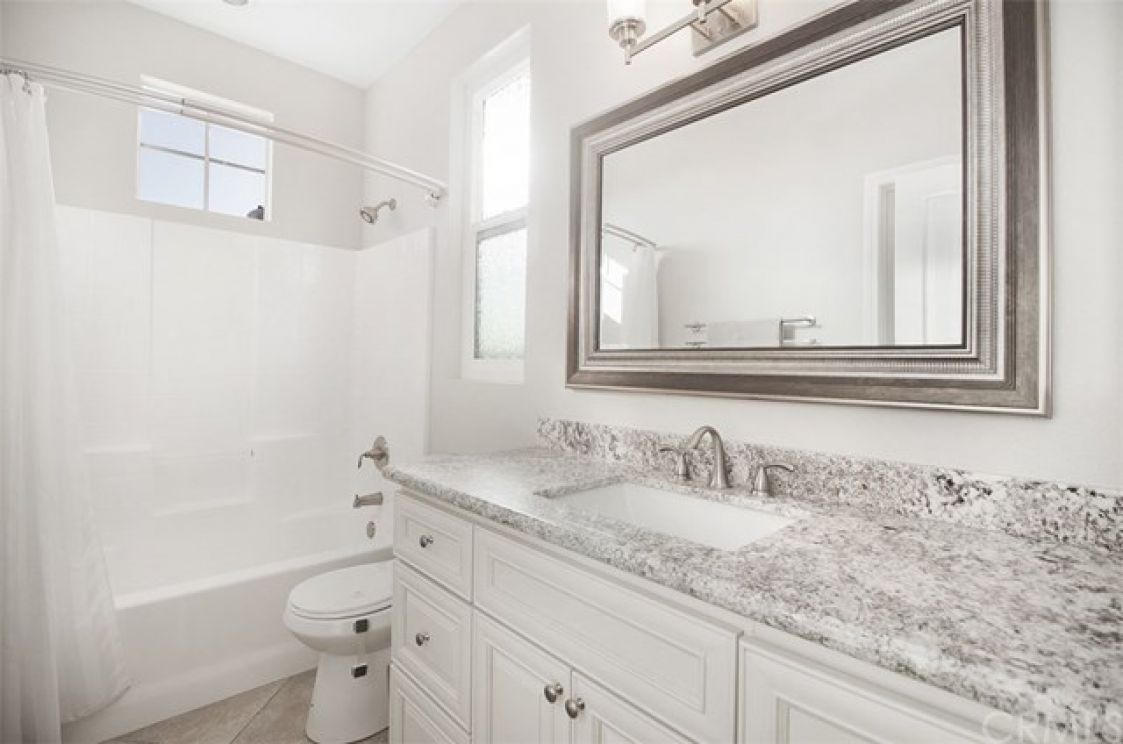 2279 De Sutter Drive, Tustin CA: