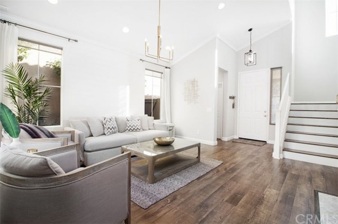 2279 De Sutter Drive, Tustin CA: