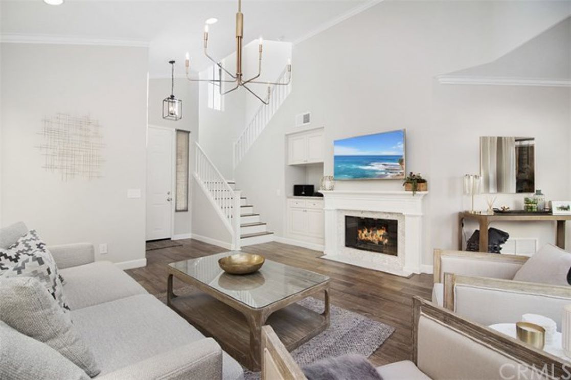 2279 De Sutter Drive, Tustin CA: