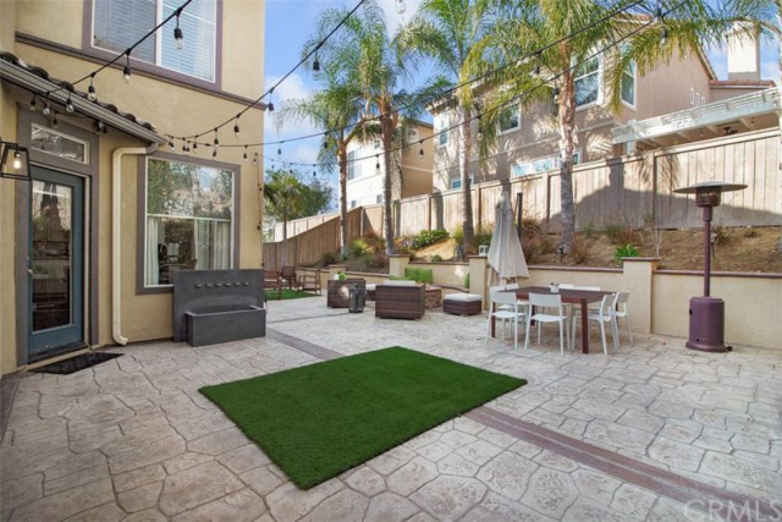 2279 De Sutter Drive, Tustin CA: