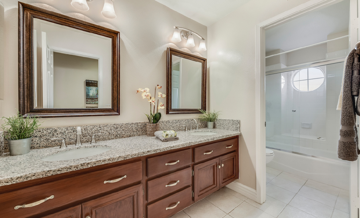 12630 Stanton Ave, Tustin CA: