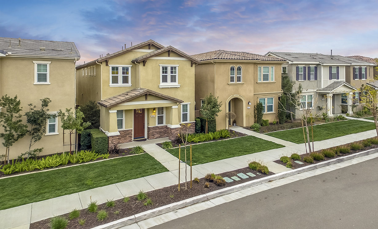 6041 Snapdragon Street, Eastvale CA: 