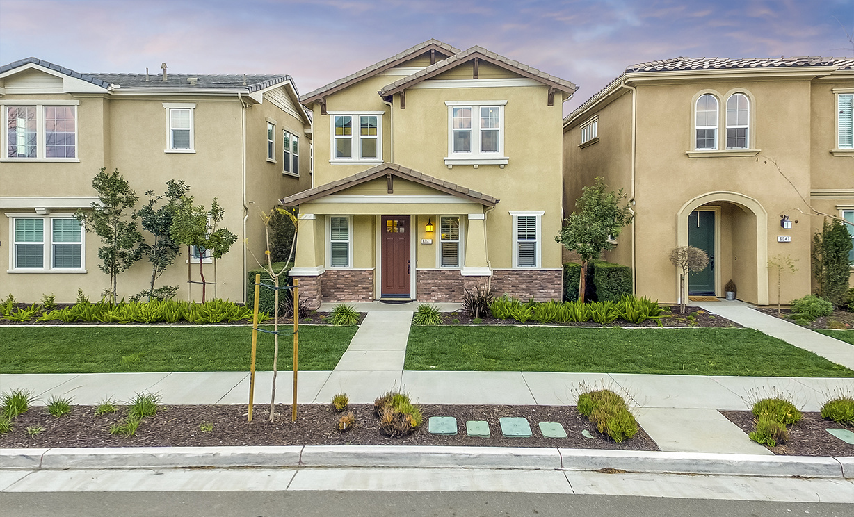 6041 Snapdragon Street, Eastvale CA: 