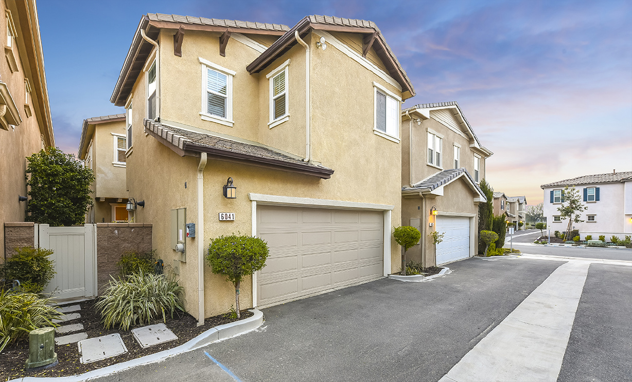 6041 Snapdragon Street, Eastvale CA: 