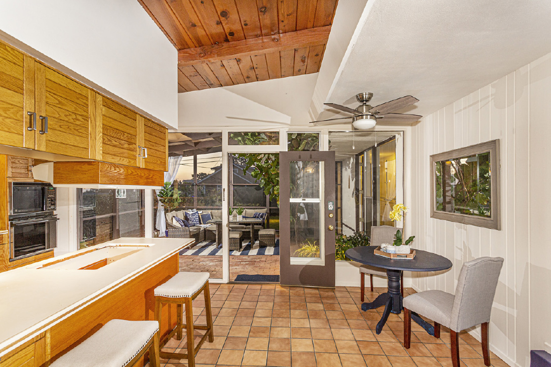 452 Van Dyke Avenue, Del Mar CA: 