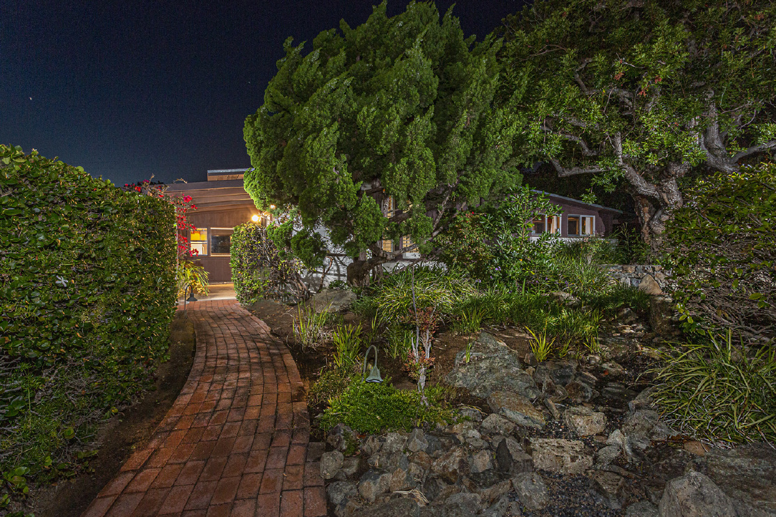 452 Van Dyke Avenue, Del Mar CA: 