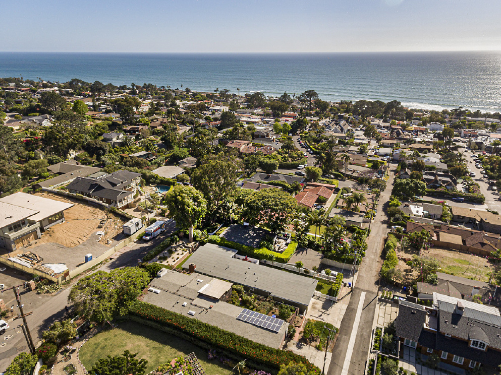 452 Van Dyke Avenue, Del Mar CA: 