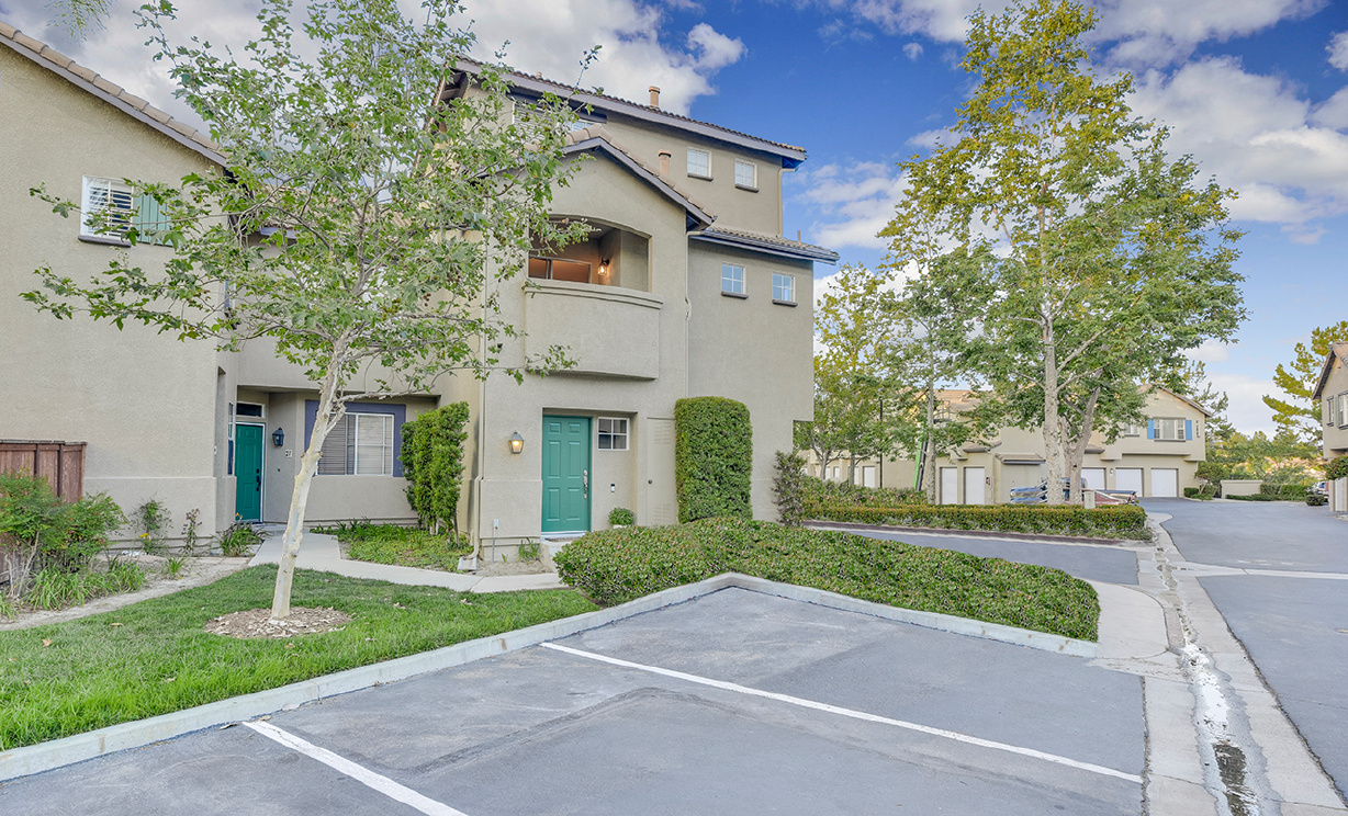 25 White Sands, Trabuco Canyon CA: 