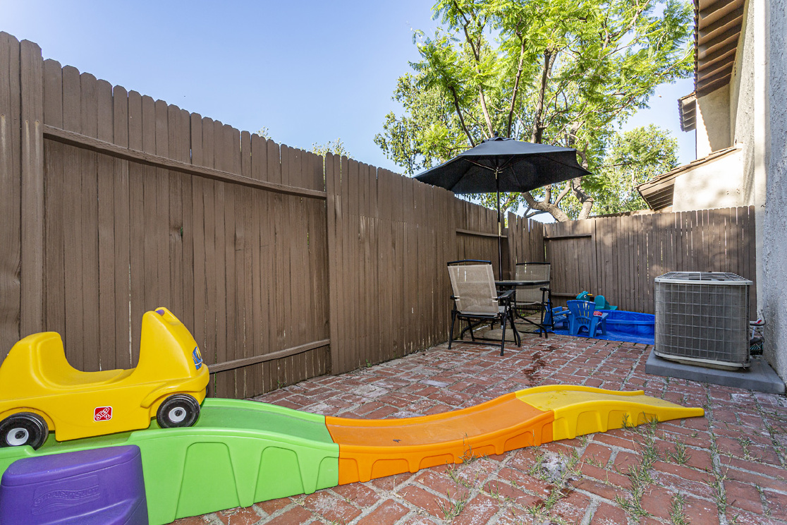 5615 E Plaza De Vaqueros, Anaheim Hills CA: 