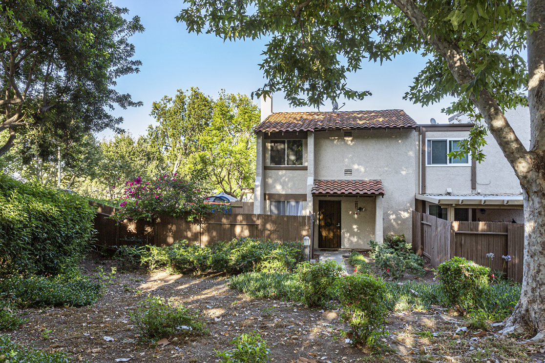 5615 E Plaza De Vaqueros, Anaheim Hills CA: 