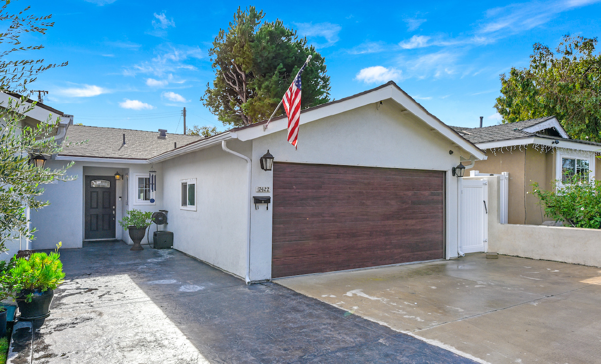 17422 Calgary Avenue, Yorba Linda CA: 