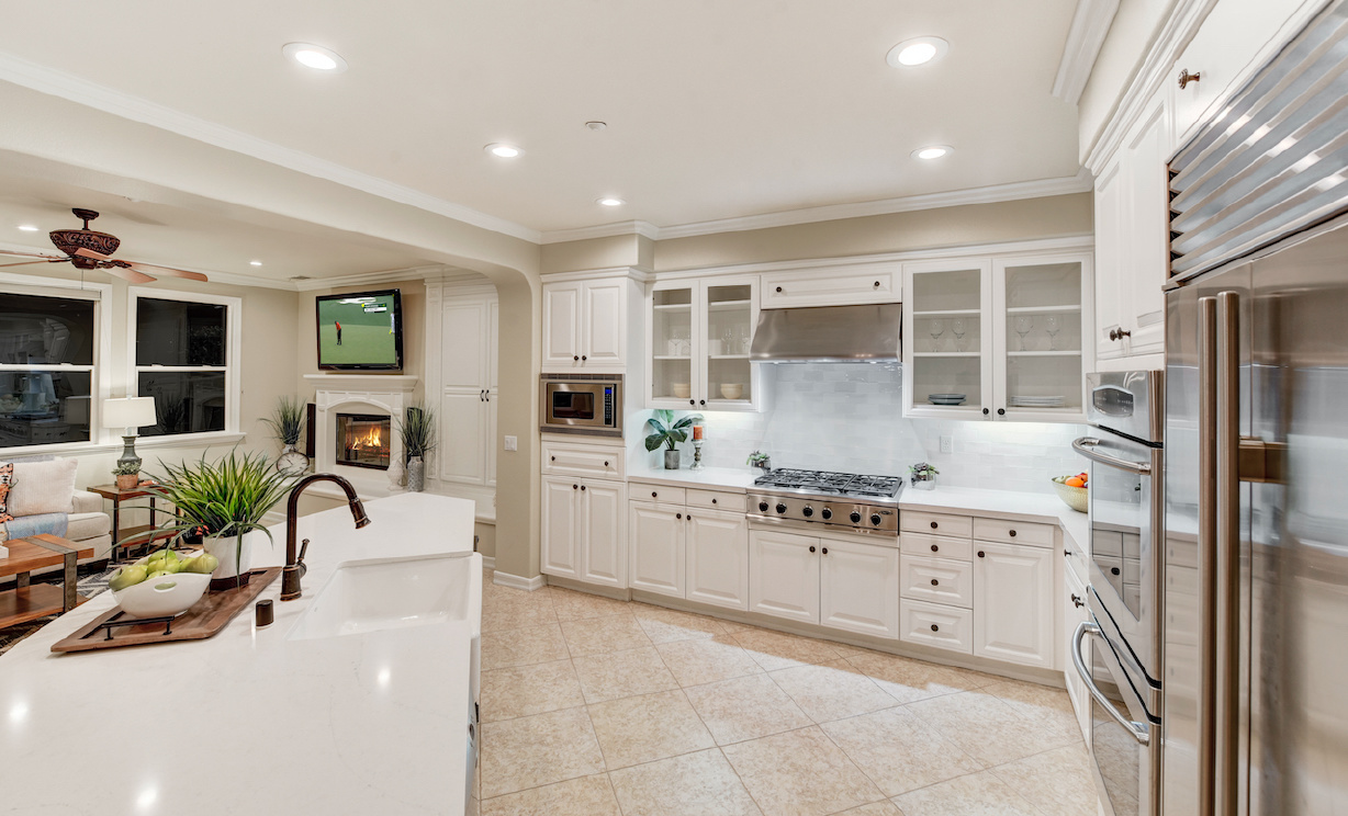 466 Orange Grove Lane, Brea CA: 