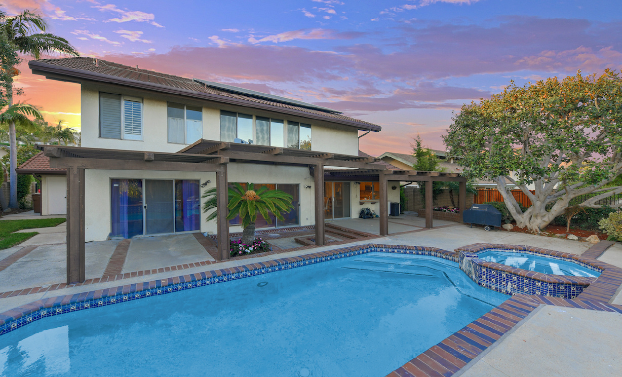 1764 N Mountain View Place, Fullerton CA: 