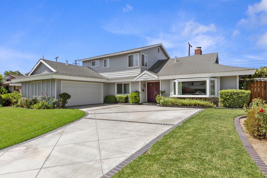 1352 Mauna Loa Rd., Tustin CA: 