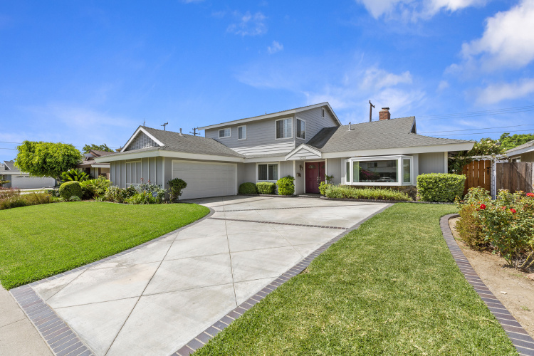 1352 Mauna Loa Rd., Tustin, CA 92780