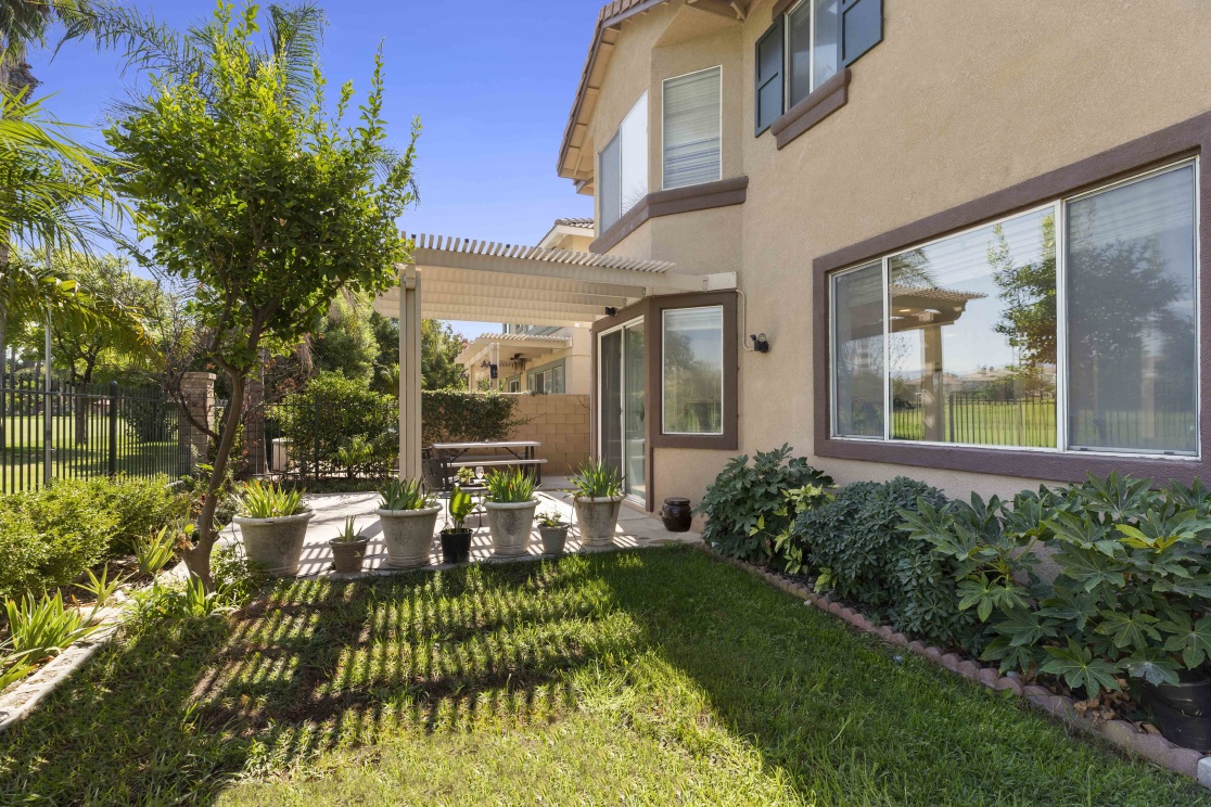 16696 Baywood Lane, Fontana CA: 