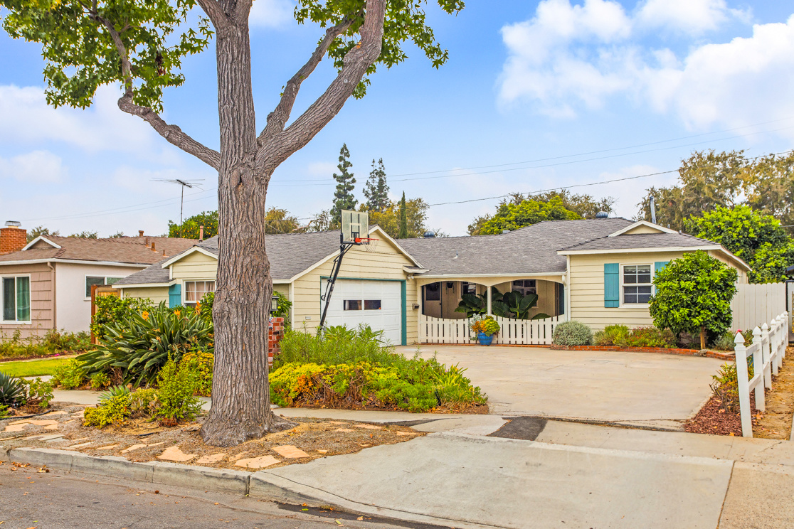 523 W Park Lane, Santa Ana CA: 