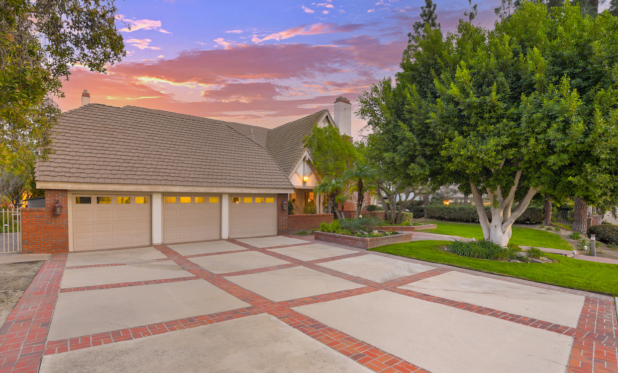 6960 E Via El Estribo, Anaheim Hills CA: 