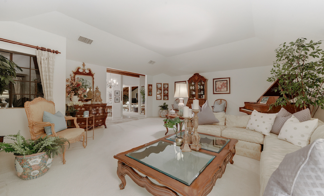 6960 E Via El Estribo, Anaheim Hills CA: 