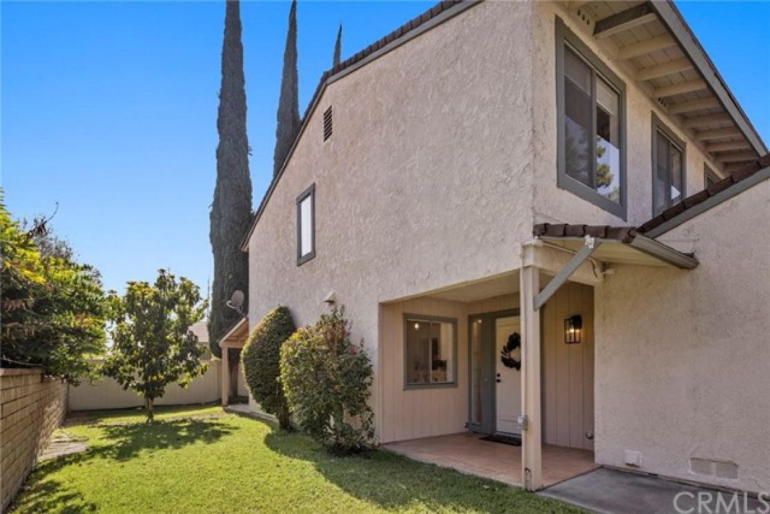 850 E Laurel Oak Drive, Azusa CA: 