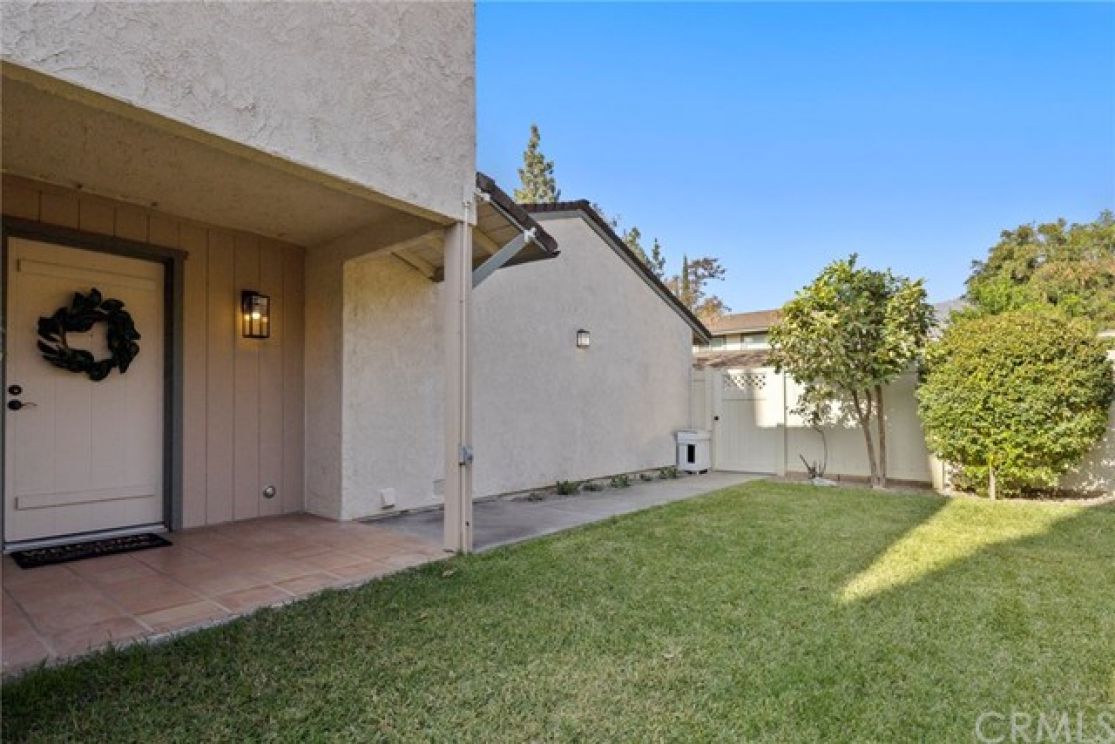 850 E Laurel Oak Drive, Azusa CA: 