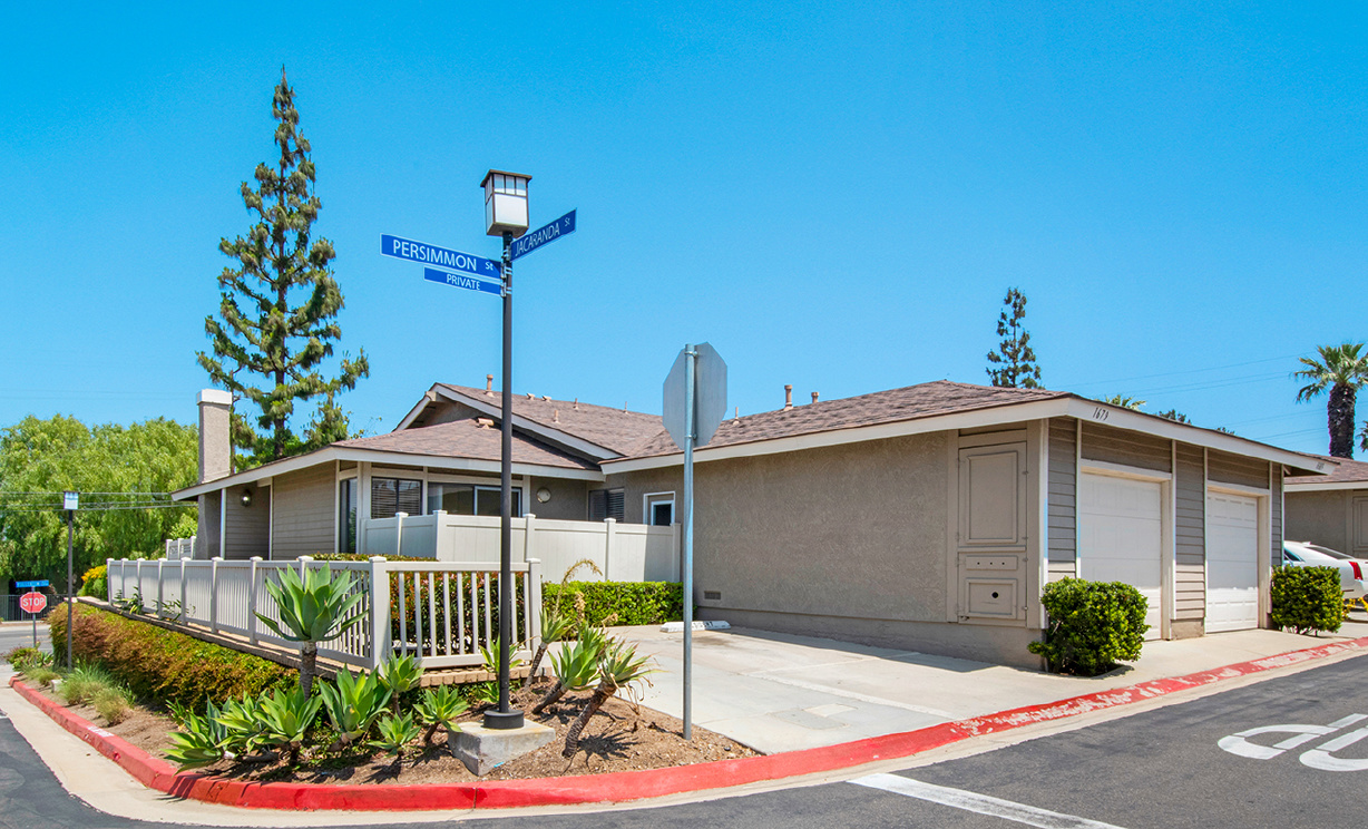 1679 Persimmon Street, Corona CA: 