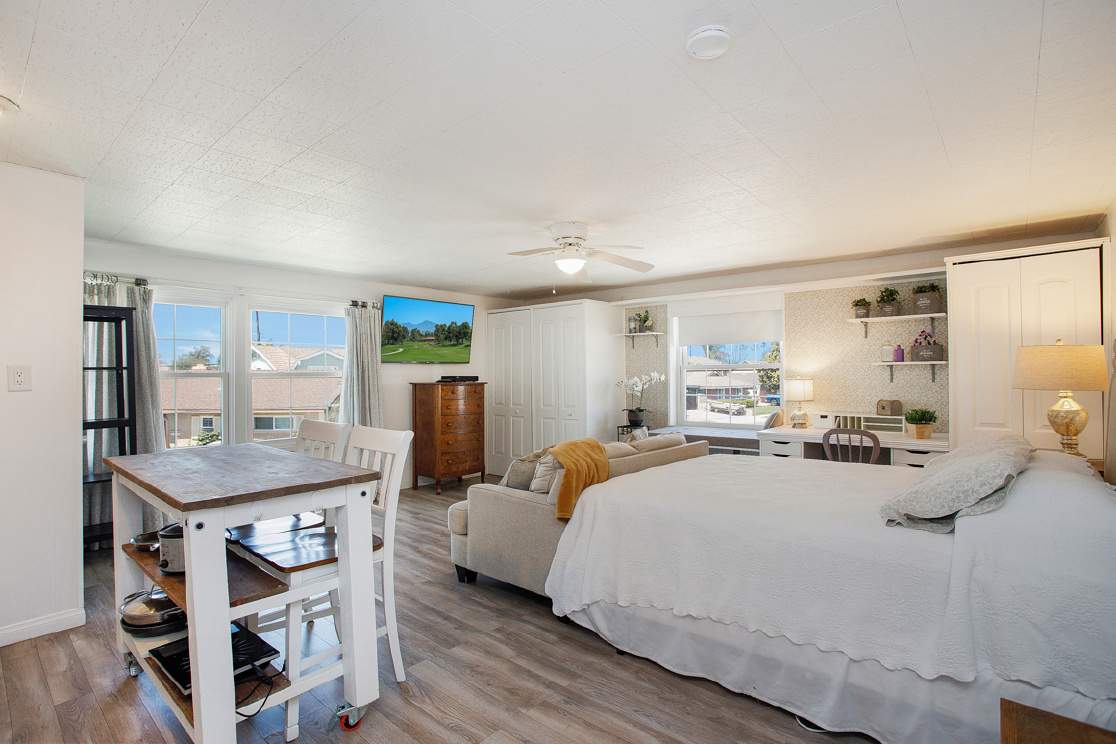 8806 La Casita Avenue, Fountain Valley CA: 