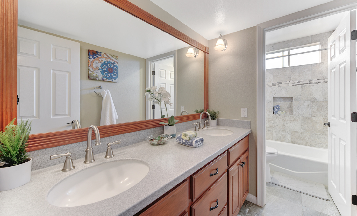 24192 Via San Clemente, Mission Viejo CA: 