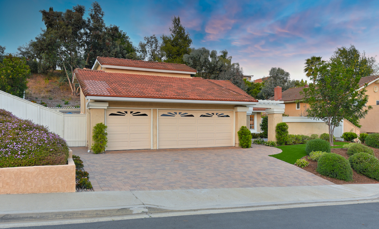 24192 Via San Clemente, Mission Viejo CA: 