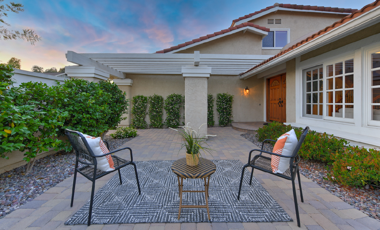 24192 Via San Clemente, Mission Viejo CA: 