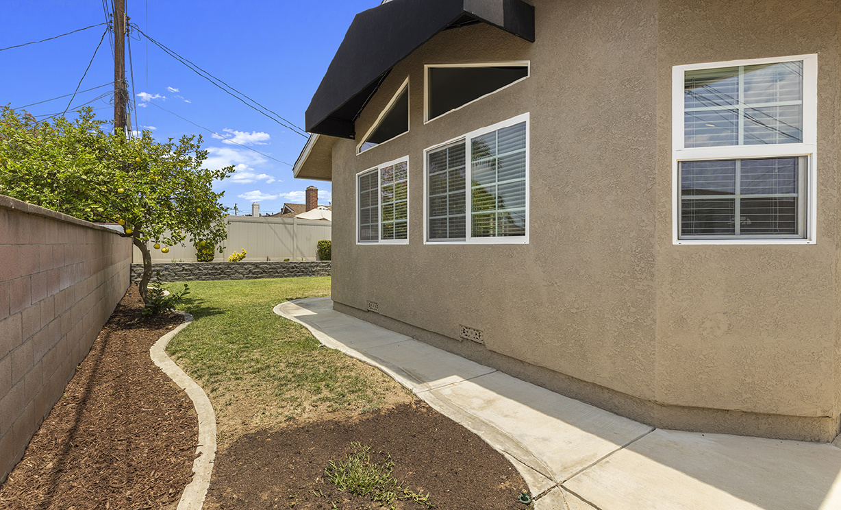 12735 Stanhill Dr, La Mirada CA: 