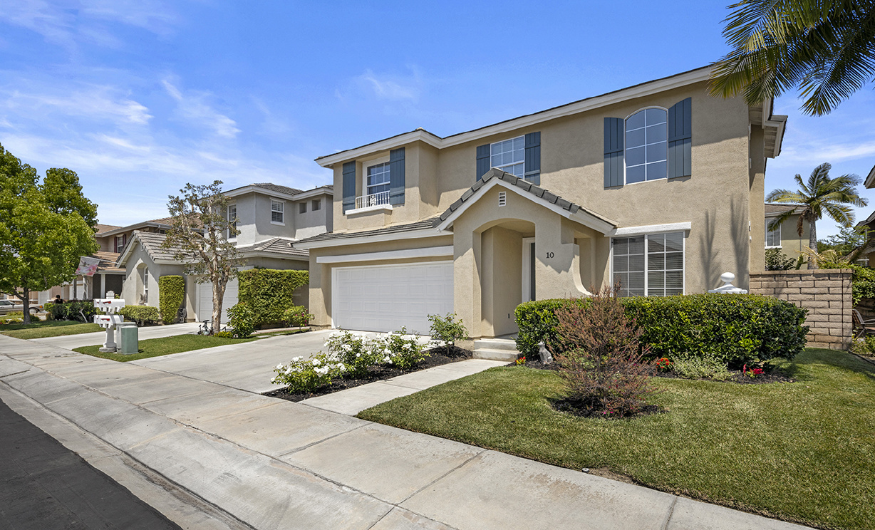 10 Eastwind Drive, Buena Park CA: 