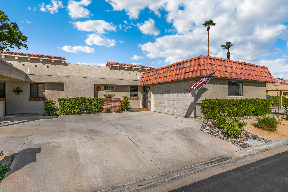 40707 La Costa Cir W, Palm Desert  CA: 