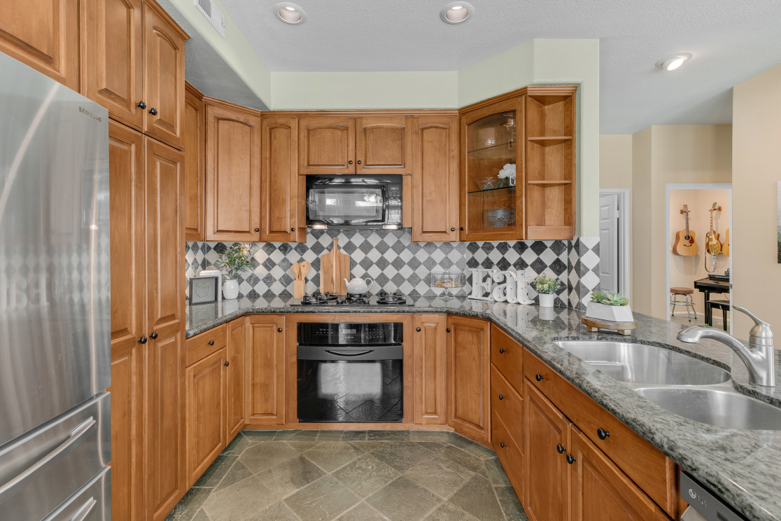 14286 Alder Wood Ln, Chino Hills CA: 