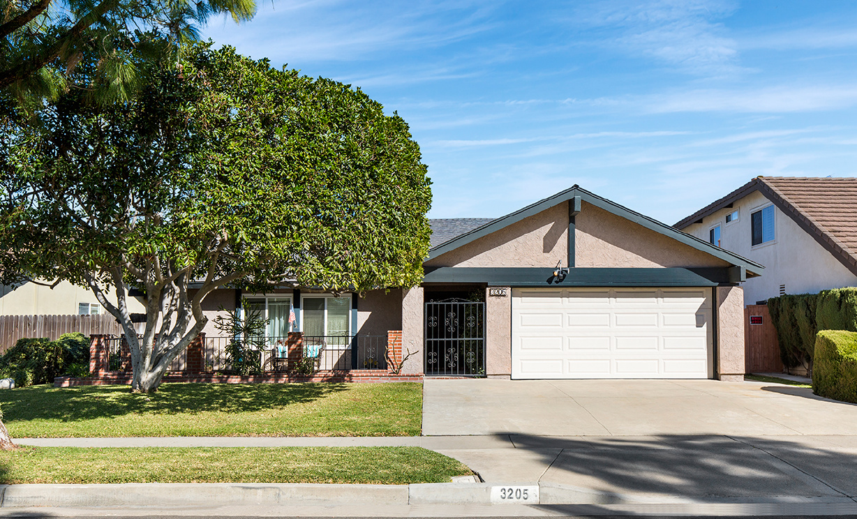 3205 S Birch St, Santa Ana CA: 