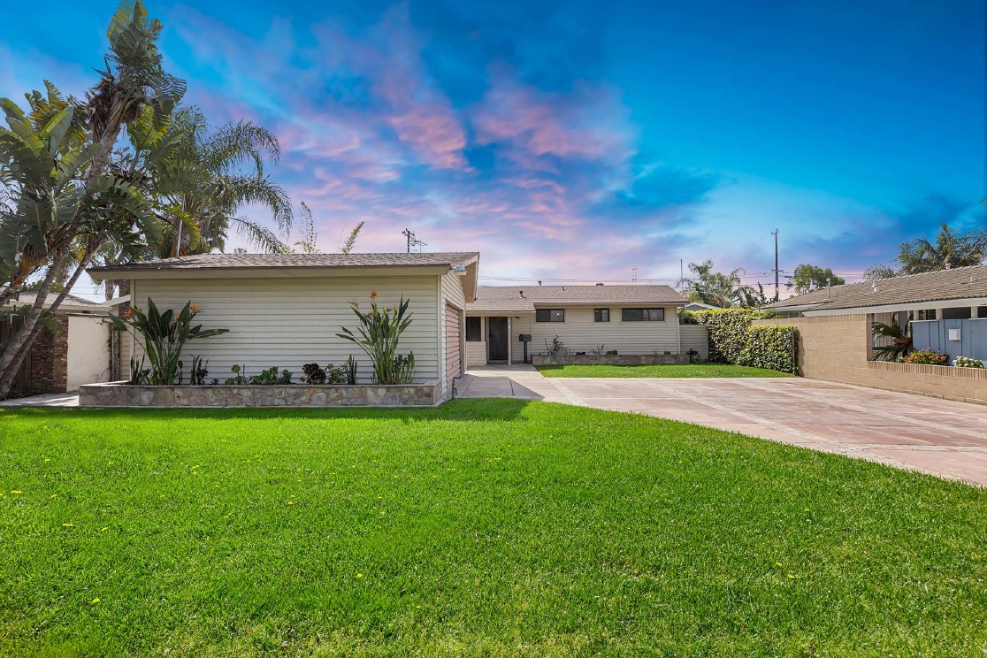 9912 W Harle Avenue, Anaheim CA: 