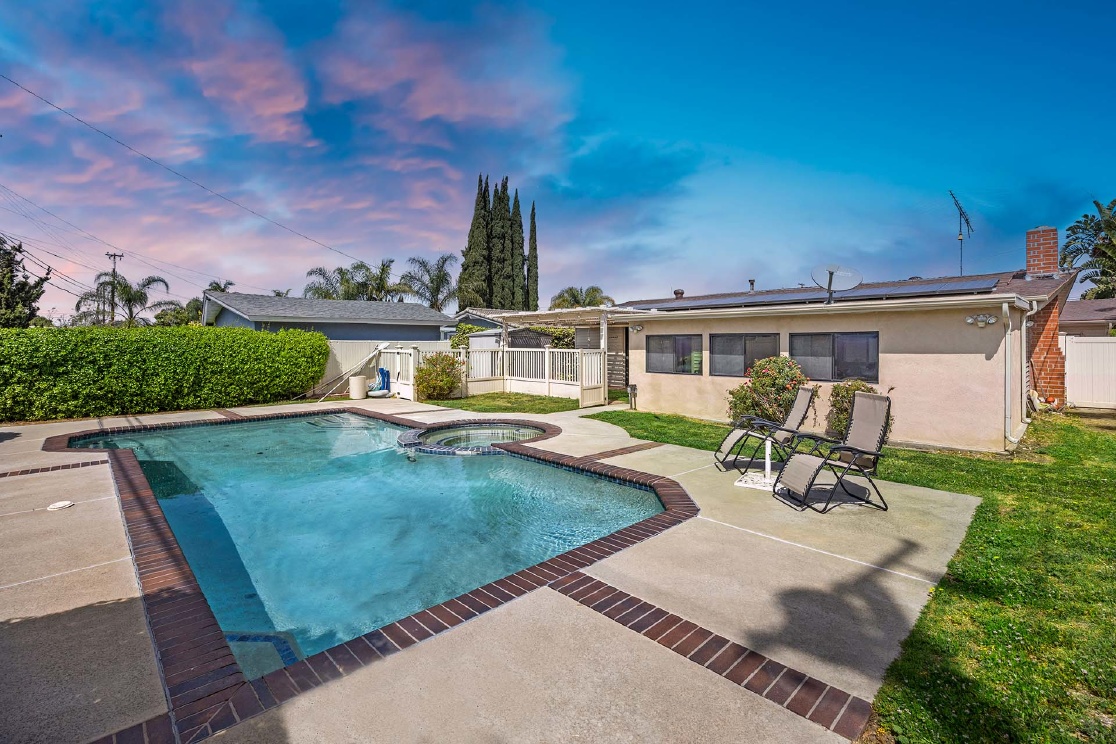 9912 W Harle Avenue, Anaheim CA: 