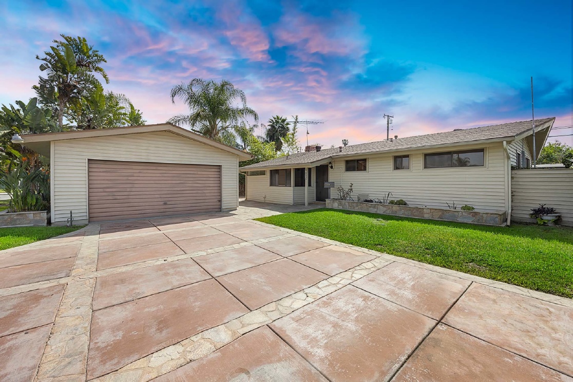 9912 W Harle Avenue, Anaheim CA: 