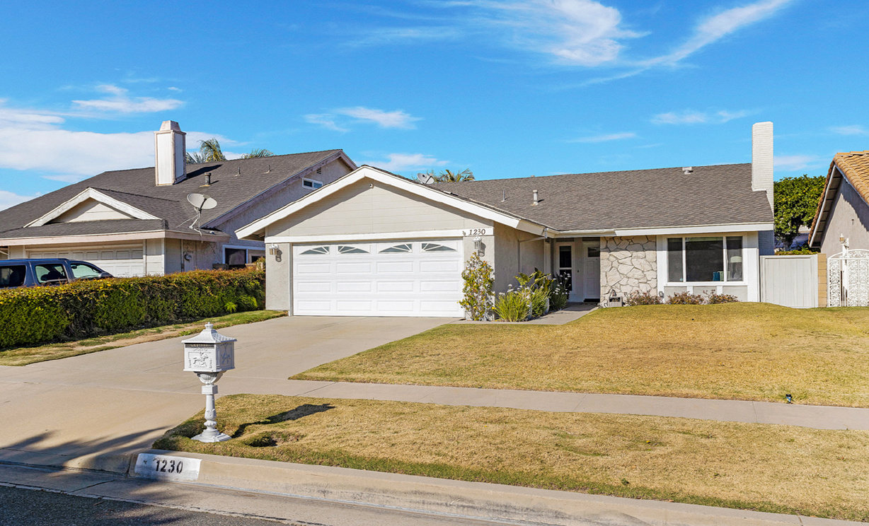 1230 N Dolores Street, Anaheim Hills CA: 