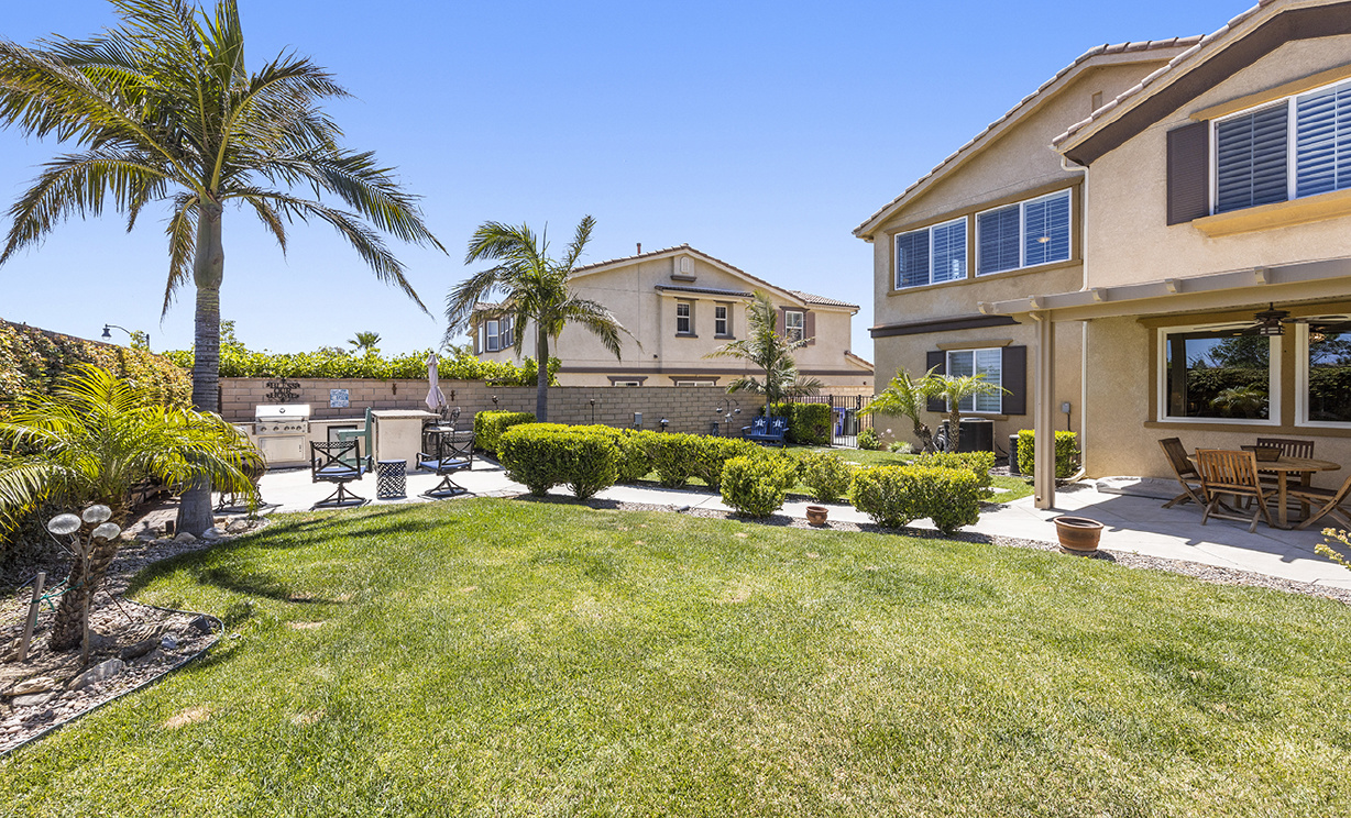 4853 Ravenwood Court, Fontana CA: 