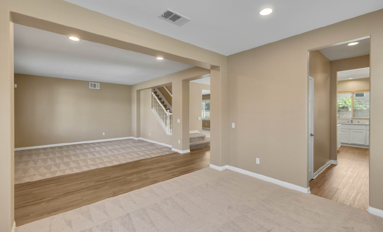 12911 Castle Road, Eastvale CA: 