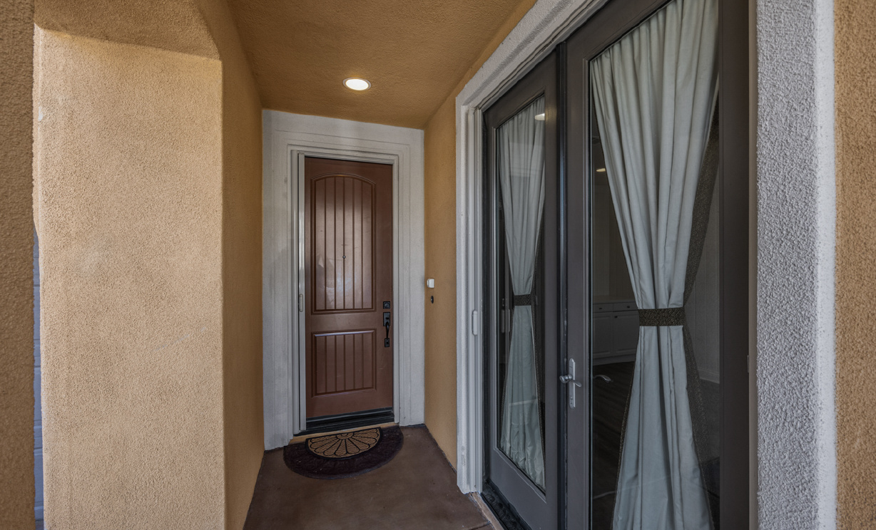 5072 S Centennial Circle, Ontario CA: 