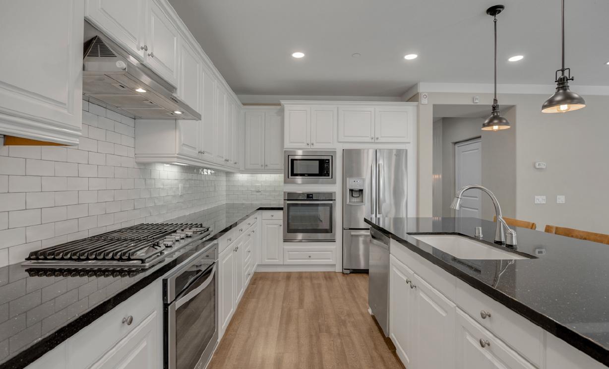 5072 S Centennial Circle, Ontario CA: 