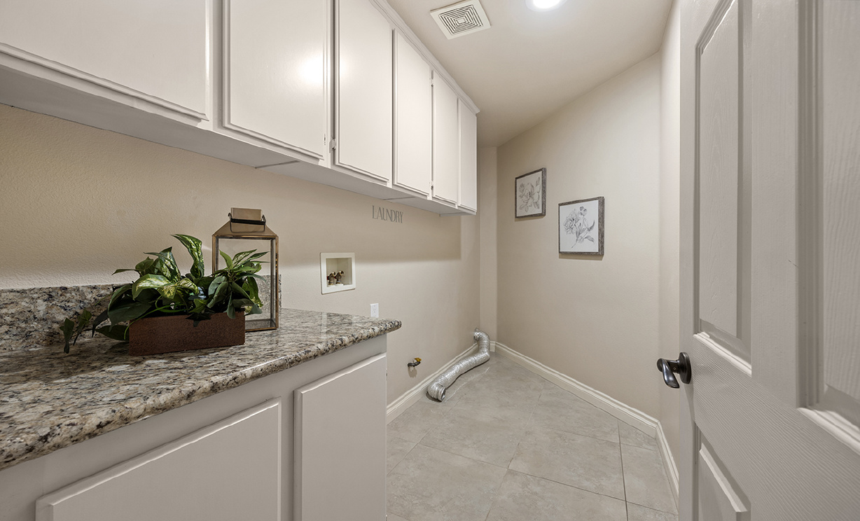 1065 Nighthawk Circle, Corona CA: 
