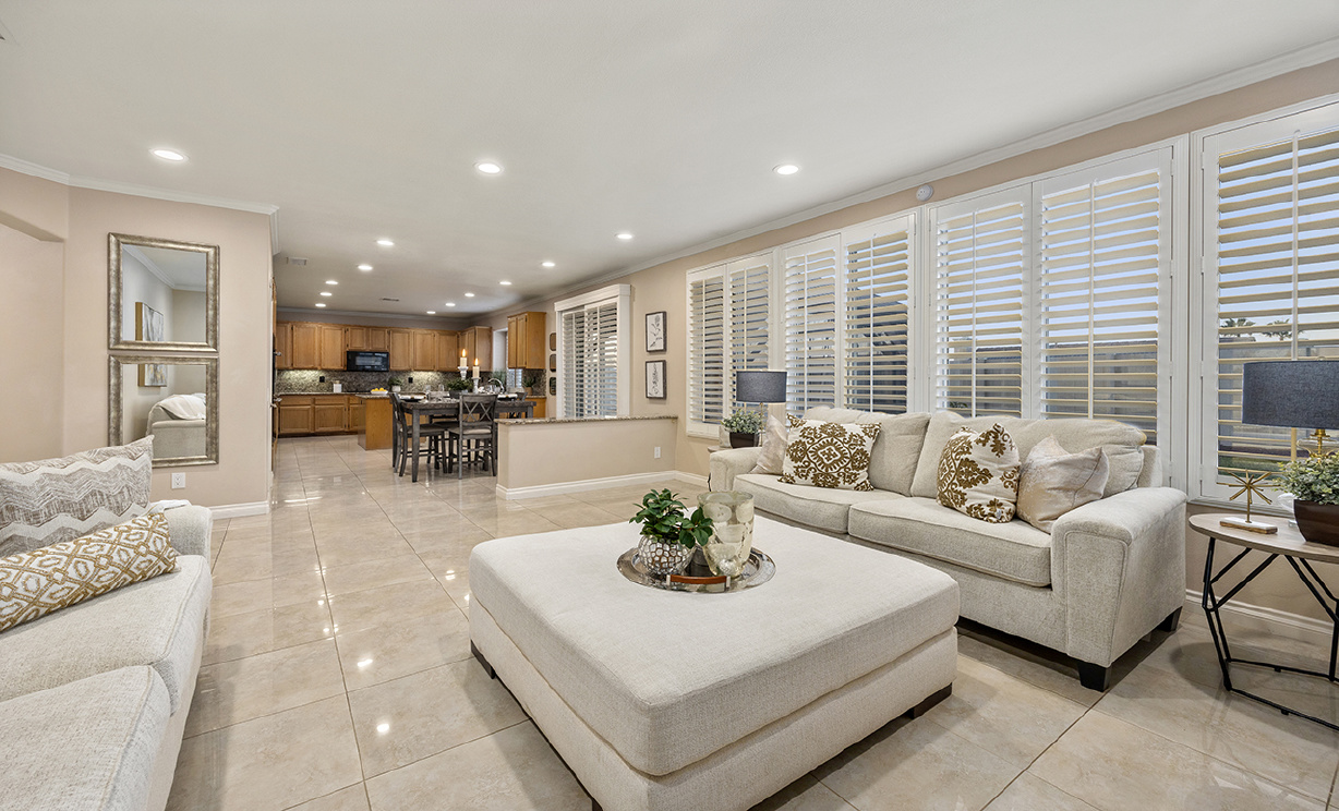 1065 Nighthawk Circle, Corona CA: 