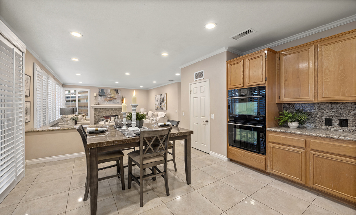 1065 Nighthawk Circle, Corona CA: 