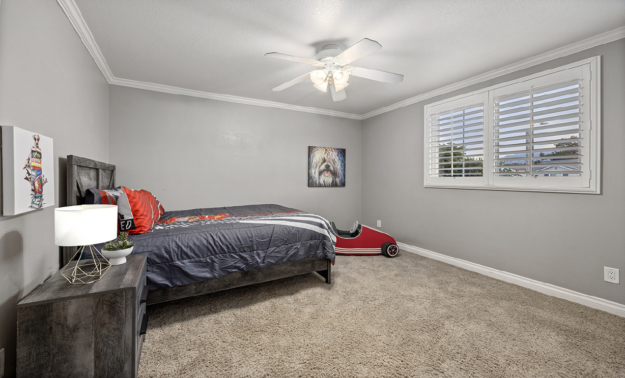 1065 Nighthawk Circle, Corona CA: 